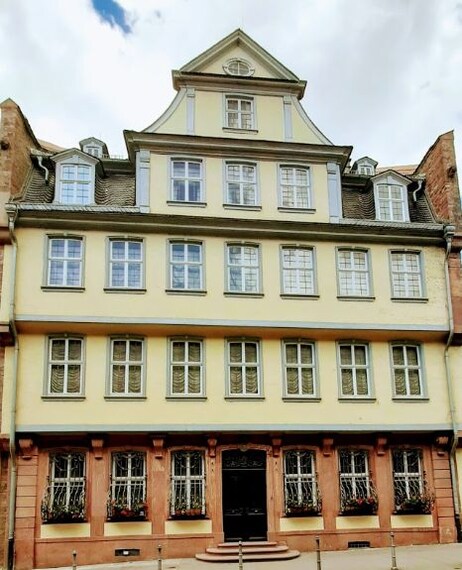 Goethe House-1